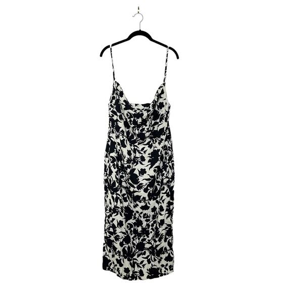 ALOHAS Dresses & Skirts - NWT Alohas Sauvage Dress In Garden Print Size M